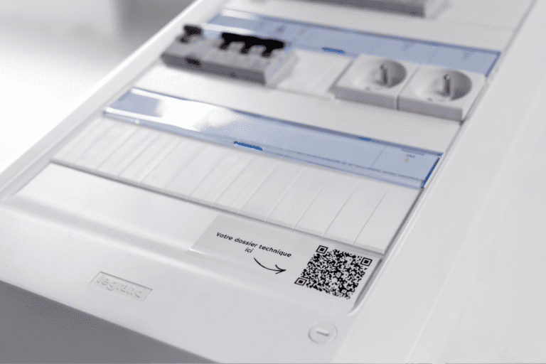 Panneau électrique GLT plug'n play avec QR code